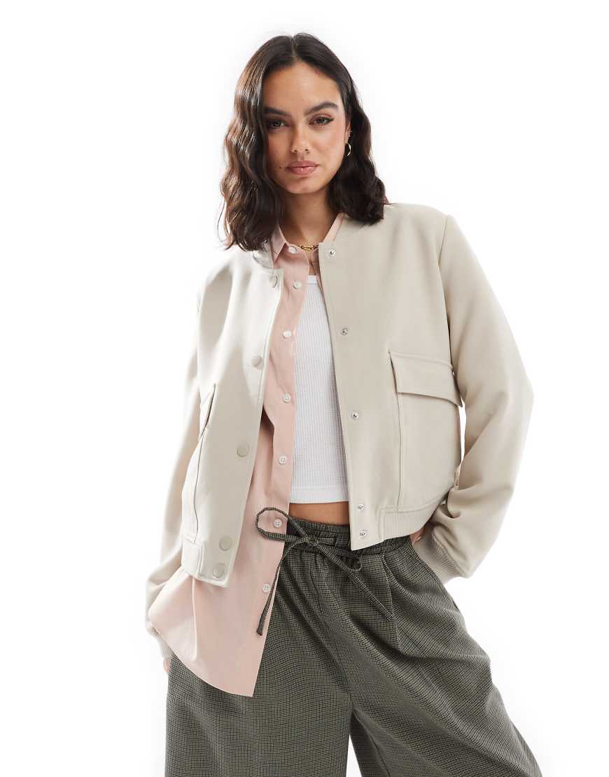 Vero Moda - Elegante Bomberjacke in Creme mit Taschen-Weiß von Vero Moda