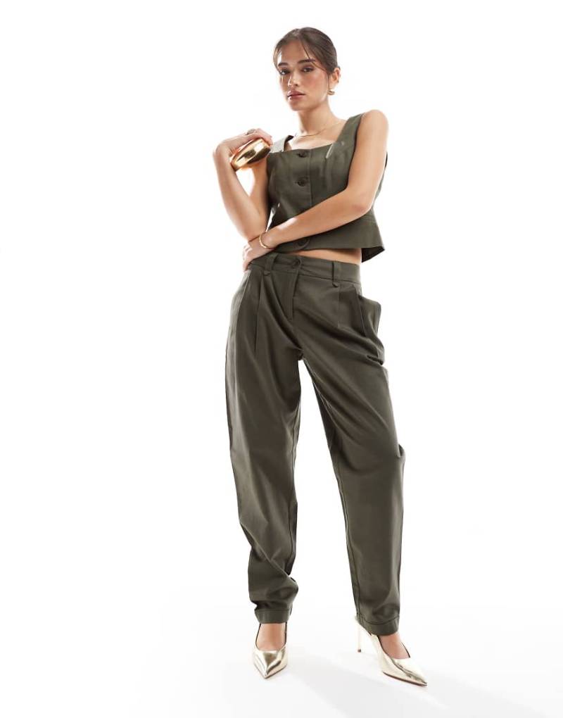 Vero Moda - Elegante Hose in Kalamata-Grün mit abgerundetem Beinschnitt, Kombiteil von Vero Moda