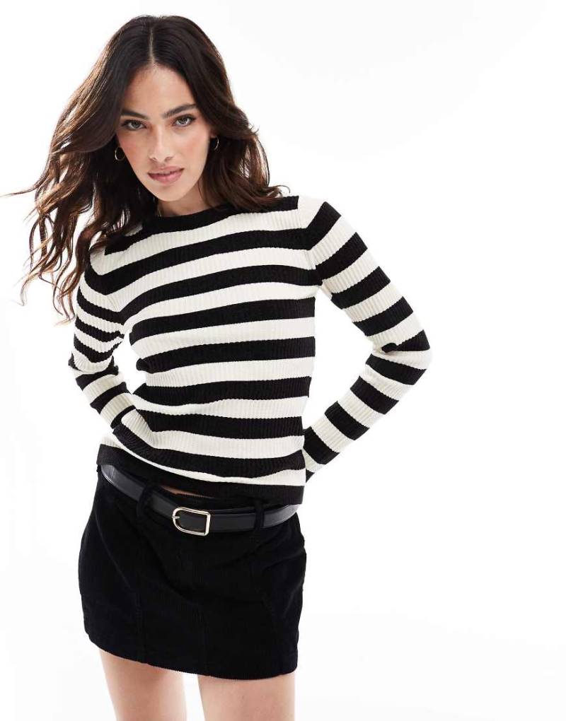 Vero Moda - Eng geschnittener Strickpullover in Schwarz-Weiß gestreift-Bunt von Vero Moda