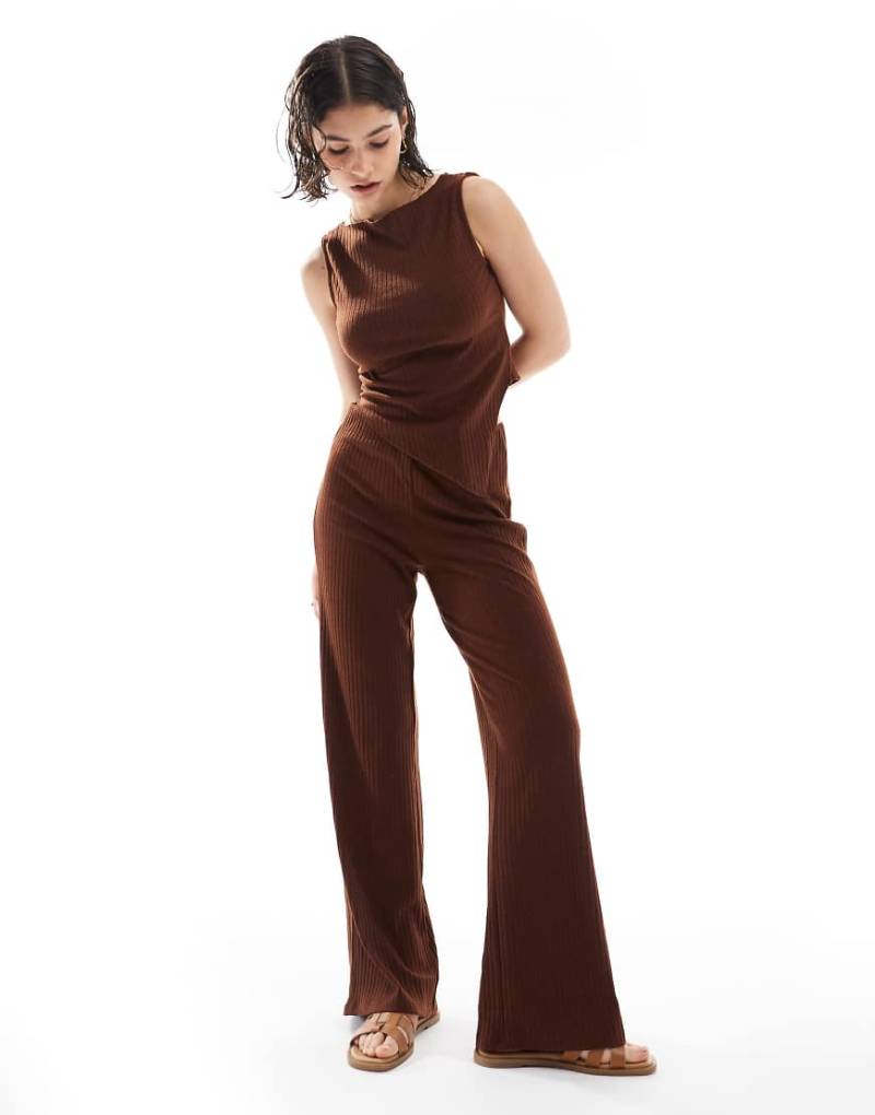 Vero Moda - Gerippte Hose in Schokobraun mit weitem Bein, Kombiteil von Vero Moda