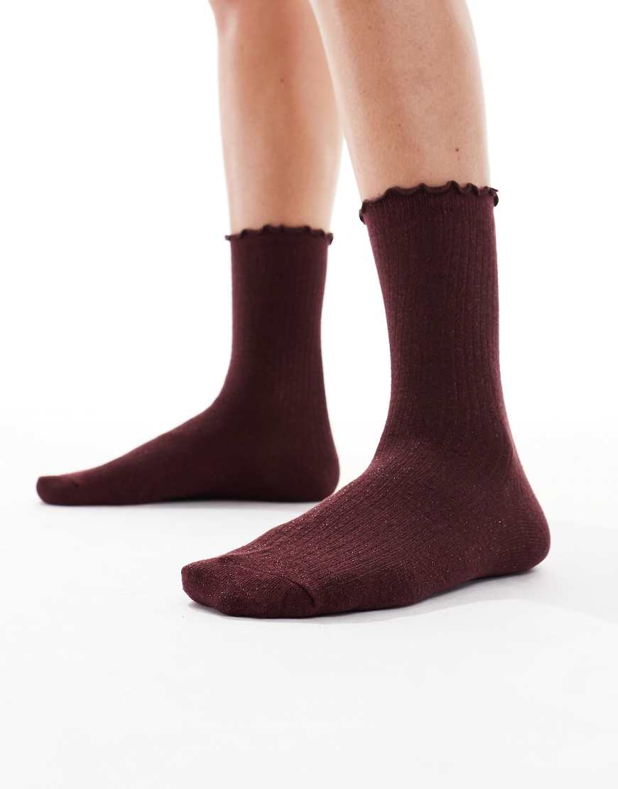 Vero Moda - Glitzernde Socken in Burgunderrot mit Rüschensaum Vero Moda - Glitzernde Socken in Burgunderrot mit Rüschensaum von Vero Moda