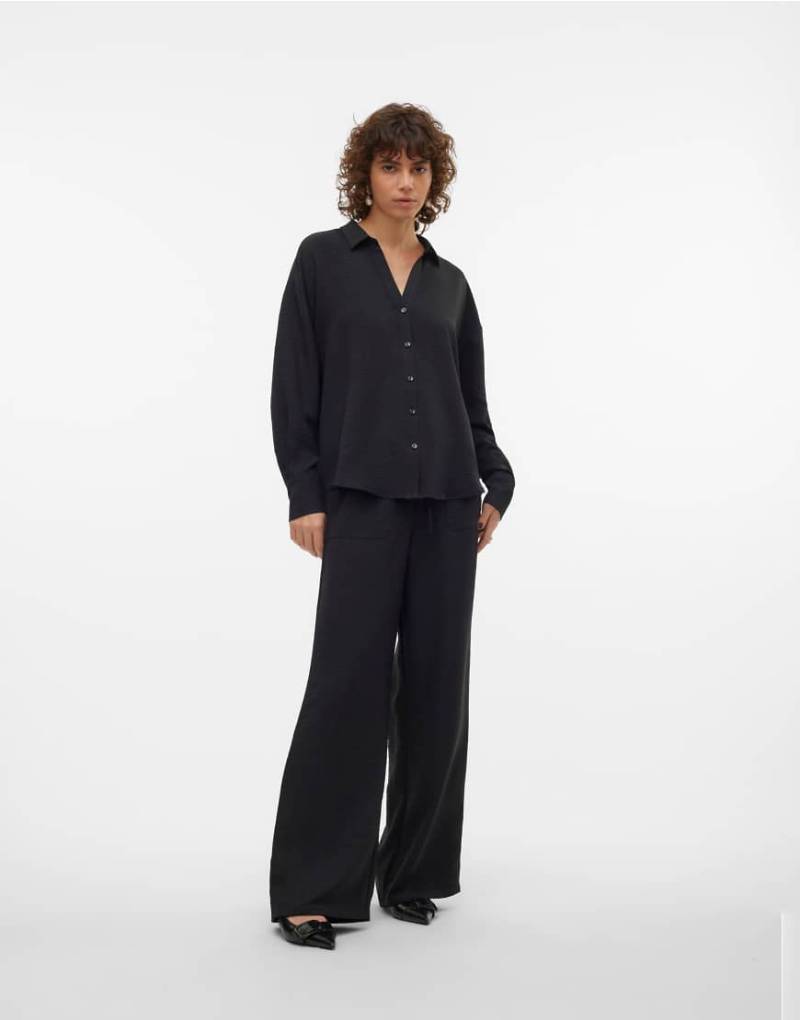 Vero Moda - Hose mit weitem Beinschnitt in Schwarz von Vero Moda