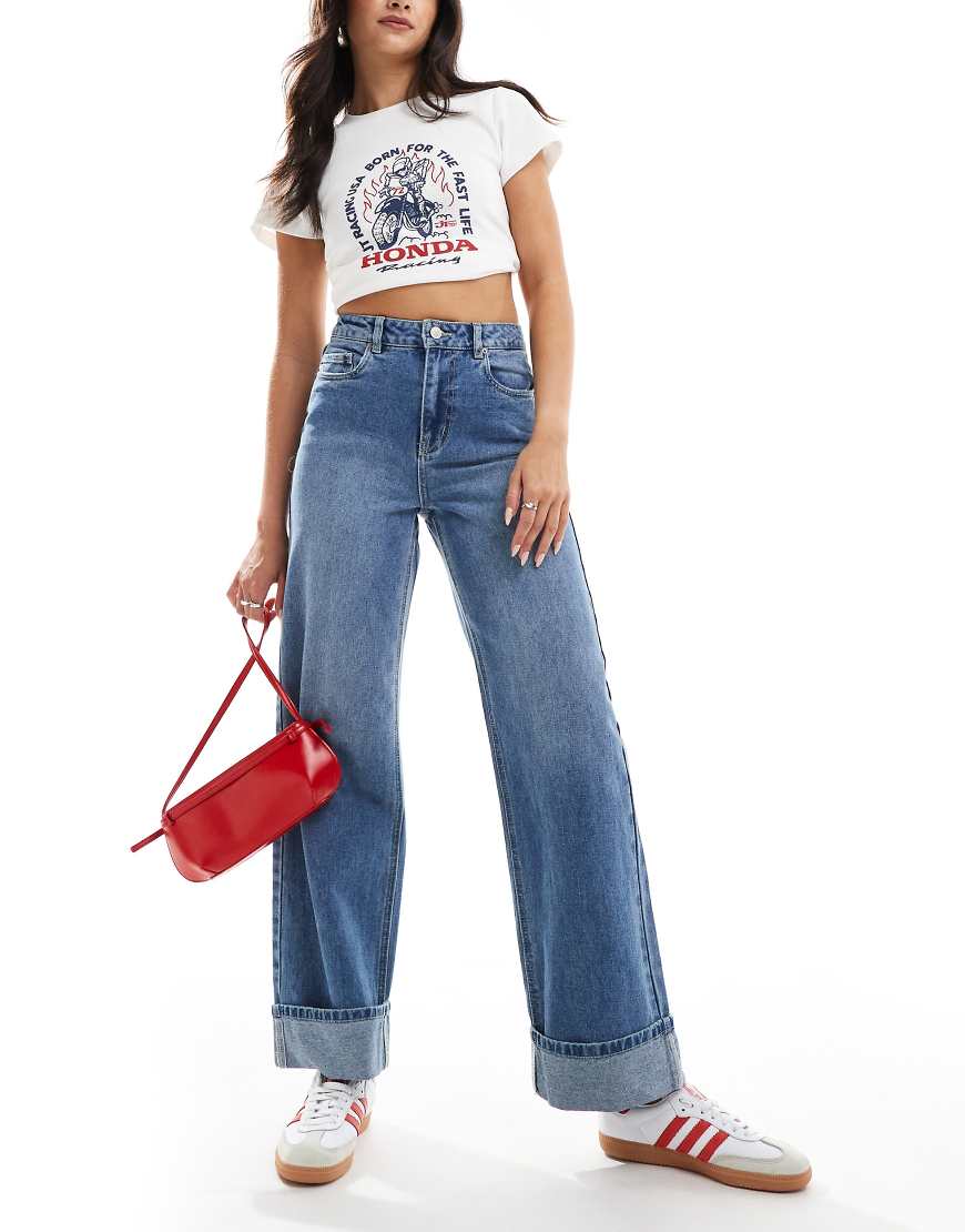Vero Moda - Jeans aus mittelblauem Denim mit weitem Bein und Umschlag von Vero Moda