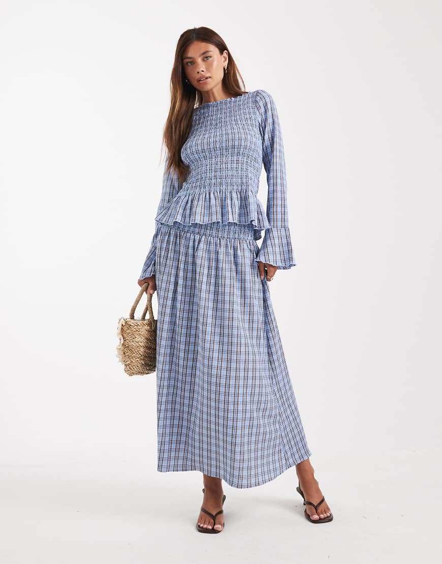 Vero Moda - Karierter Maxirock in Blau und Braun mit gesmokter Taille, Kombiteil von Vero Moda