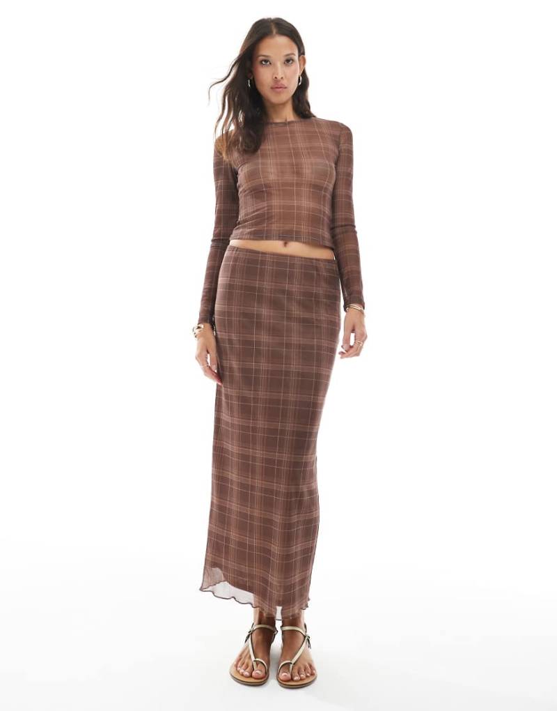 Vero Moda - Karierter Maxirock in Mokkabraun aus transparentem Netzstoff-Brünette von Vero Moda