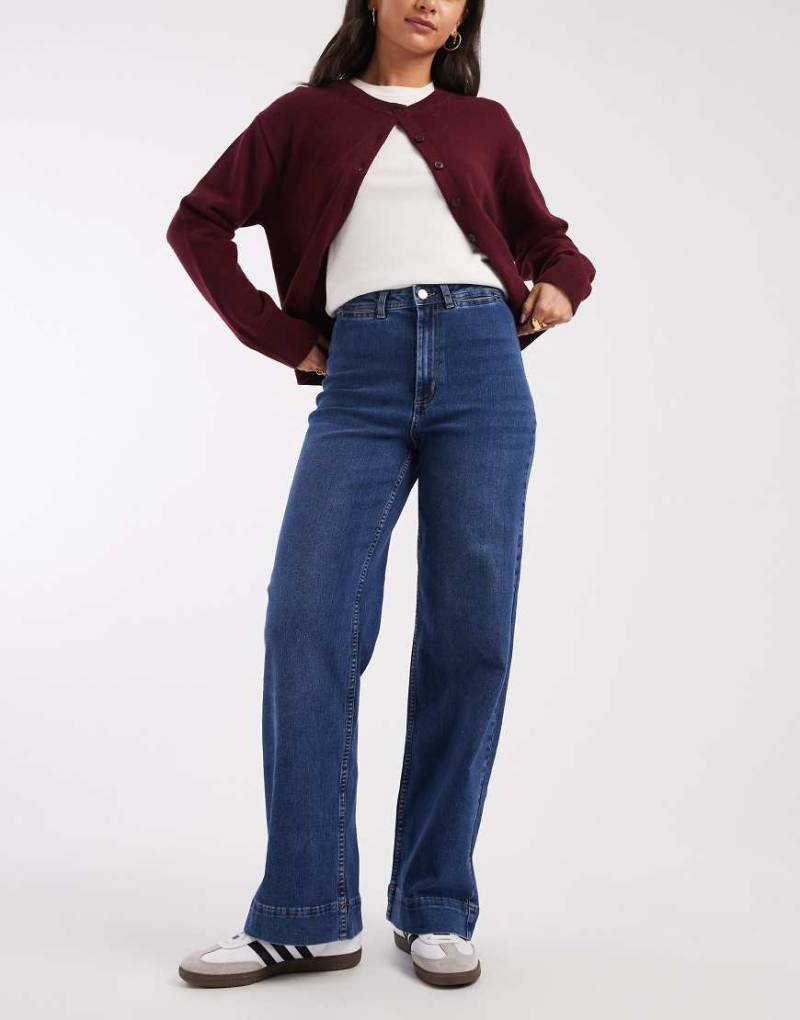 Vero Moda - Kayla - Weit geschnittene Jeans in Dunkelblau mit hohem Bund und breitem Saum-Marineblau von Vero Moda
