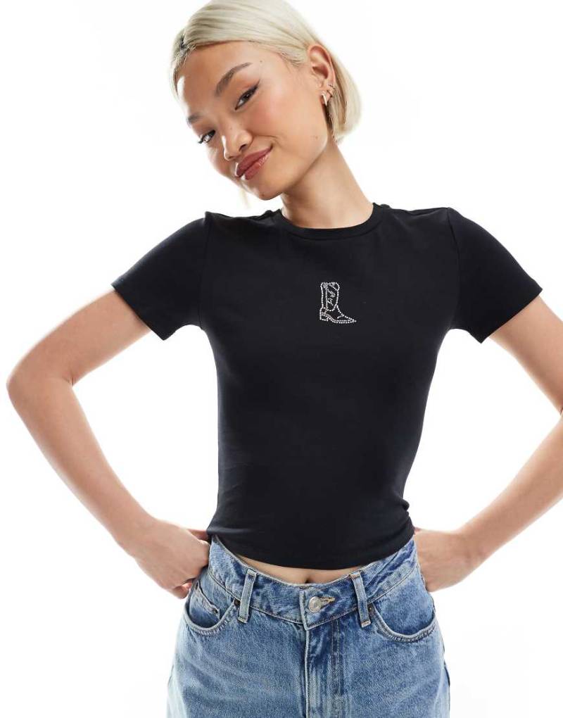 Vero Moda - Knapp geschnittenes T-Shirt in Schwarz mit Cowboystiefel-Grafikprint von Vero Moda