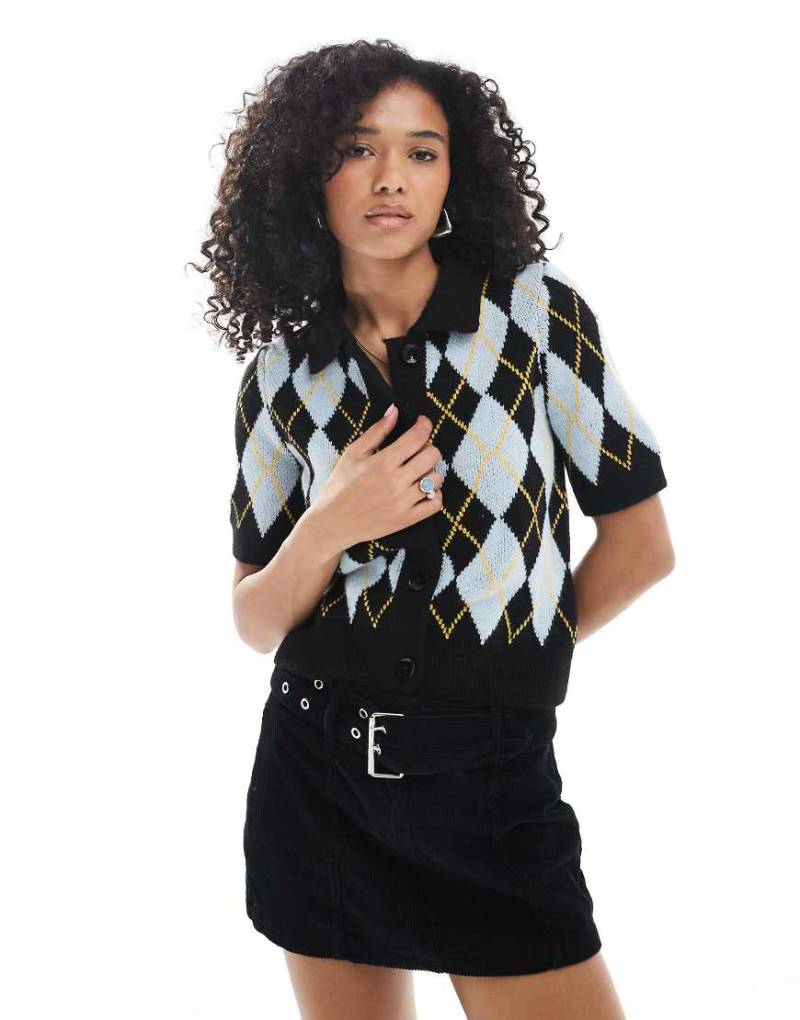 Vero Moda - Kurzärmelige Polo-Strickjacke mit blauem Argyle-Muster von Vero Moda