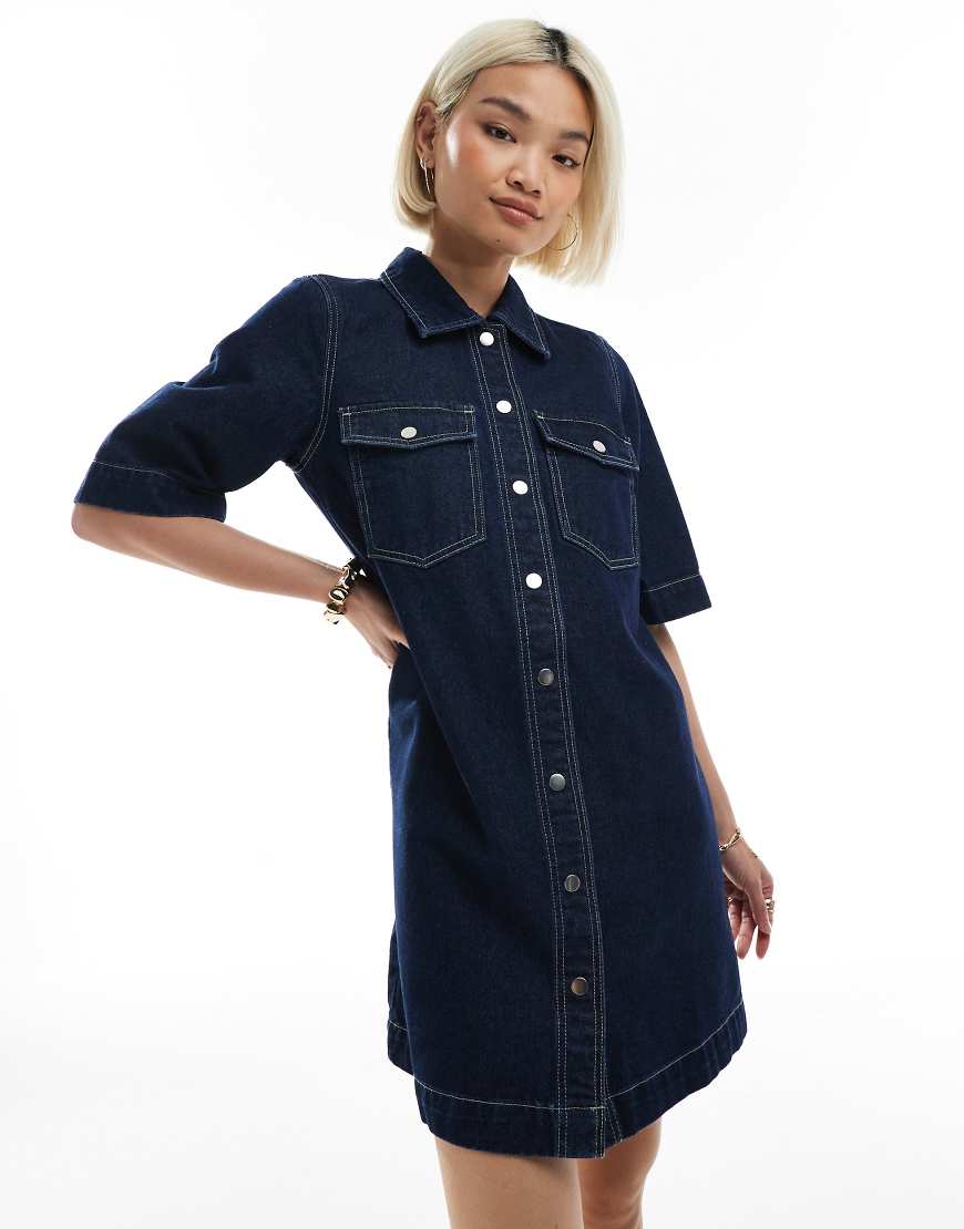 Vero Moda - Kurzärmliges Oversize-Jeanskleid in dunkelblauer Waschung mit Knopfleiste vorne von Vero Moda
