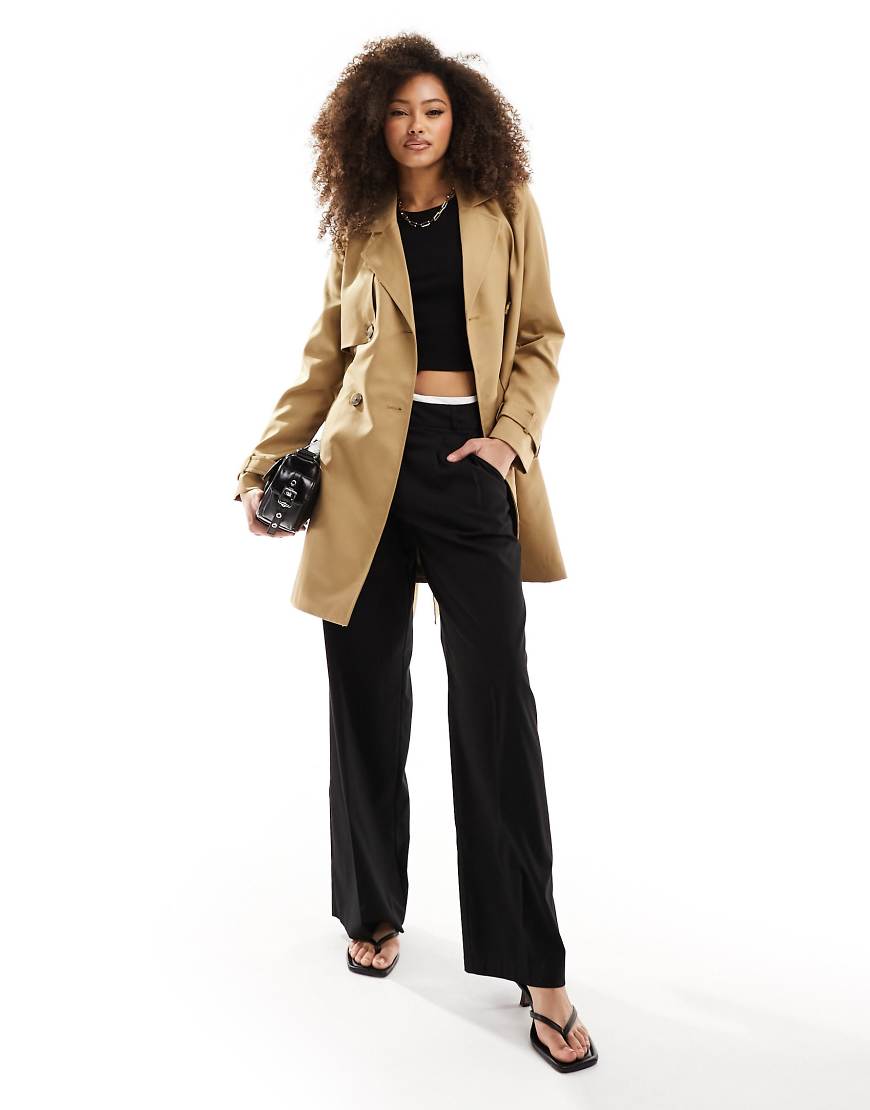 Vero Moda - Kurzer Trenchcoat in Kamelbraun-Neutral von Vero Moda