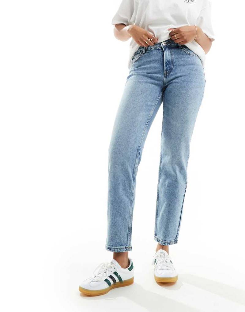 Vero Moda - Kyla - Jeans in hellblauer Waschung mit geradem, weitem Schnitt und mittelhohem Bund von Vero Moda