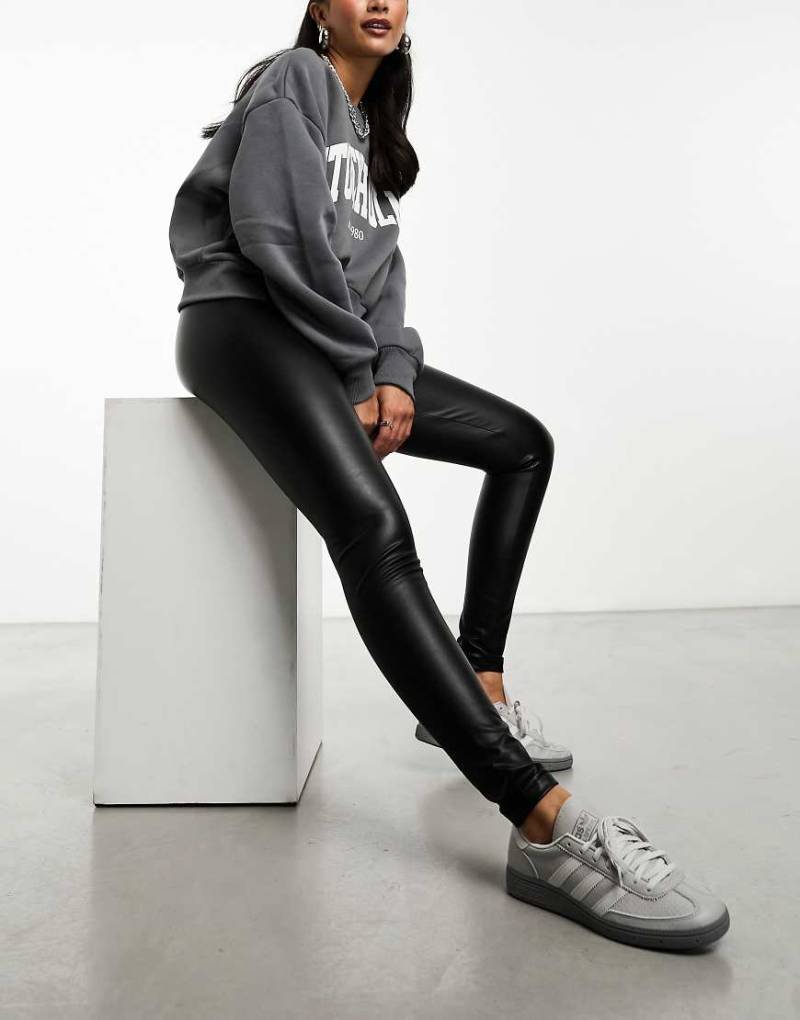 Vero Moda - Leggings in Lederoptik-Schwarz von Vero Moda