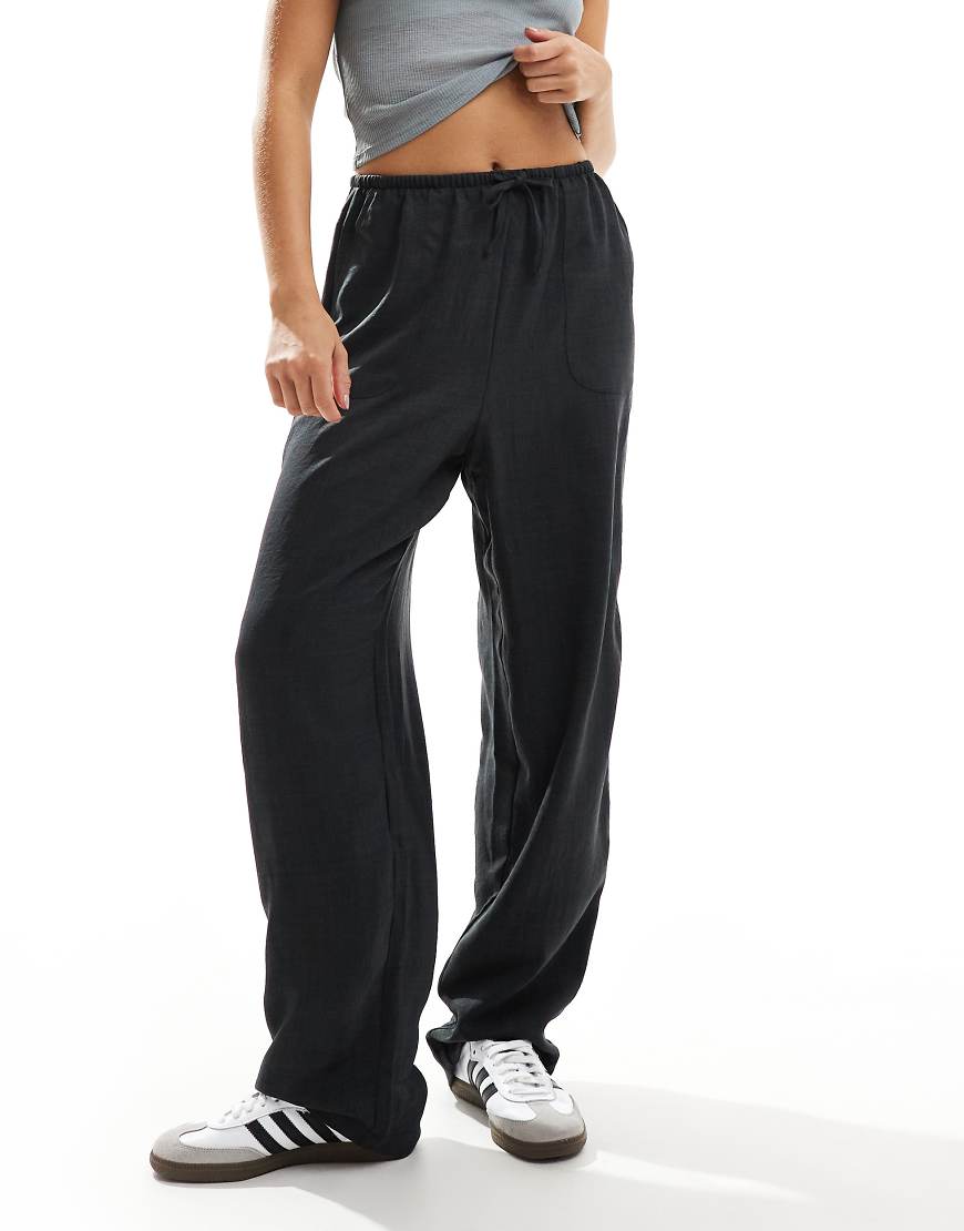 Vero Moda - Leichte Hose in Asphaltgrau mit lockerem Schnitt von Vero Moda