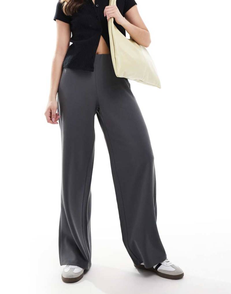 Vero Moda - Hose zum Reinschlüpfen in Grau mit lockerem Schnitt von Vero Moda