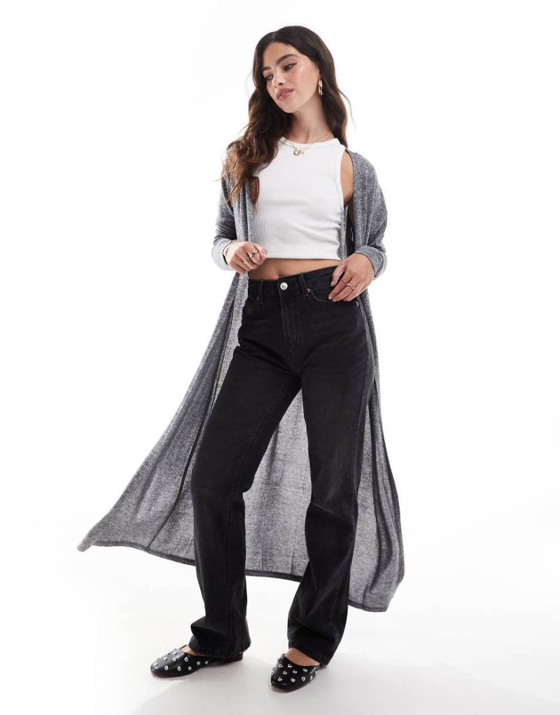 Vero Moda - Longline-Strickjacke zum Überwerfen in Mittelgrau meliert von Vero Moda