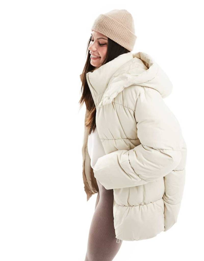 Vero Moda - Luxuriöser Oversize-Steppmantel in Cremeweiß von Vero Moda