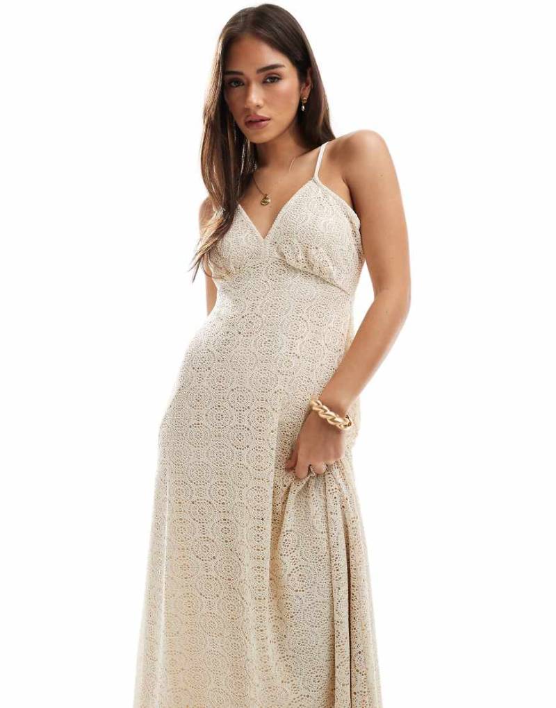 Vero Moda - Maxikleid aus cremeweißer Spitze mit tiefem Ausschnitt von Vero Moda