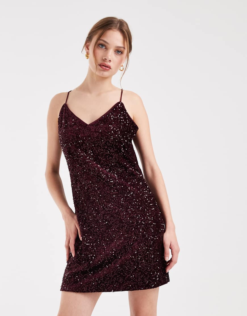 Vero Moda - Minikleid in Burgunderrot mit schmalen Trägern und Pailletten von Vero Moda