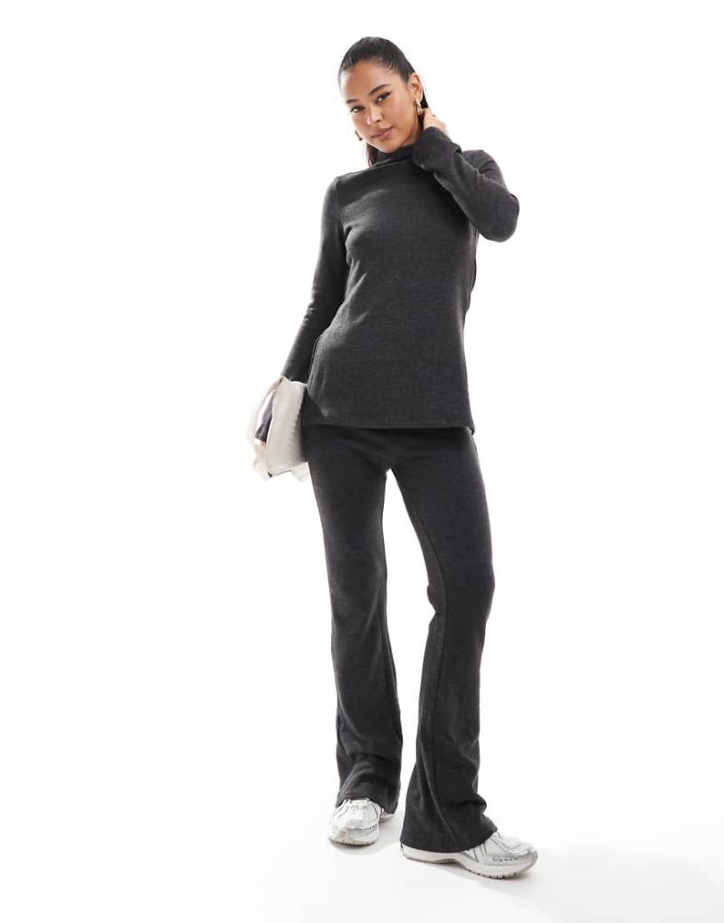 Vero Moda - Mix and Match - Superweiche Schlaghose in Schwarz meliert von Vero Moda