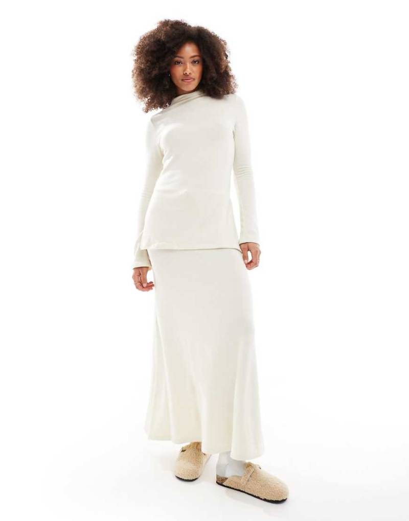 Vero Moda - Mix and Match - Superweicher Maxirock in Creme-Weiß von Vero Moda