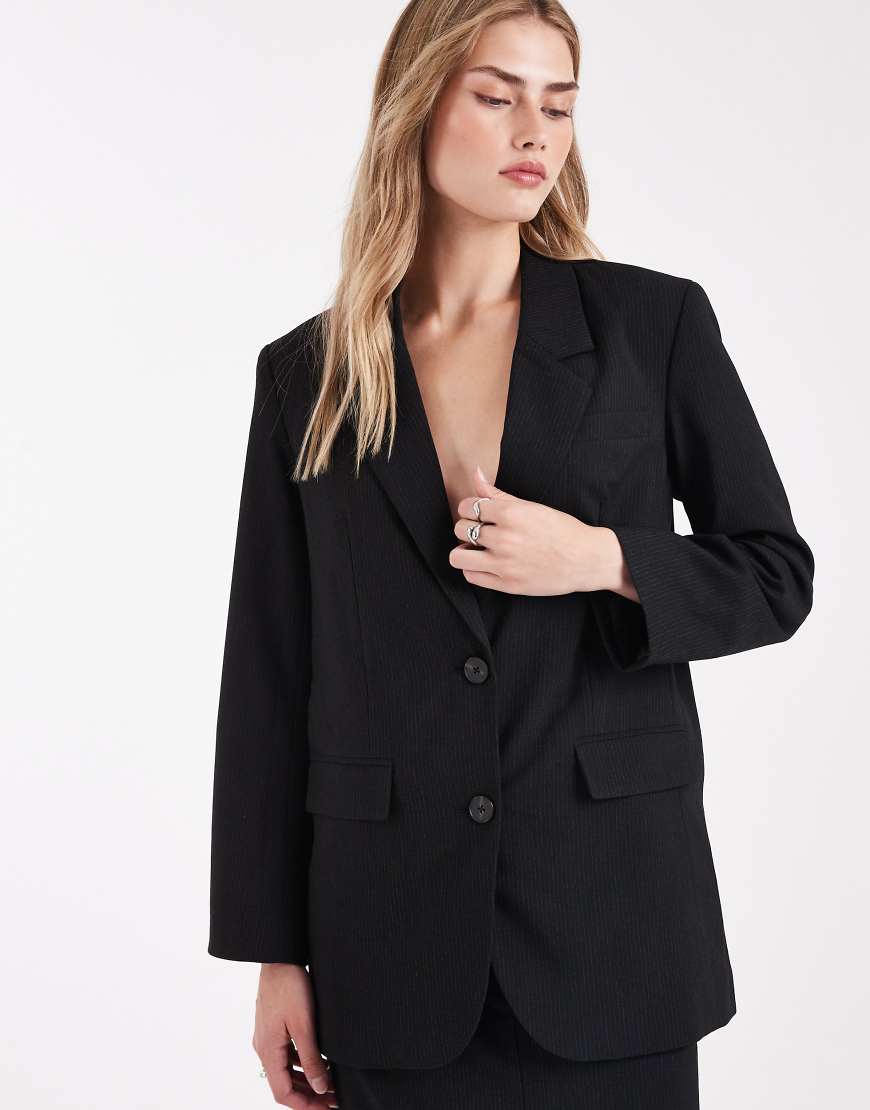 Vero Moda - Eleganter Oversize-Blazer mit schwarzem und weißem Nadelstreifen, Kombiteil von Vero Moda