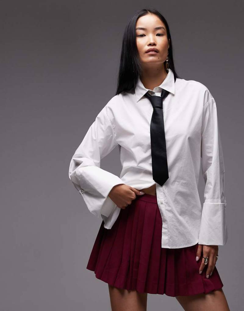 Vero Moda - Oversize-Hemd aus festem, leichtem Stoff mit extrabreiten Manschetten in Weiß von Vero Moda