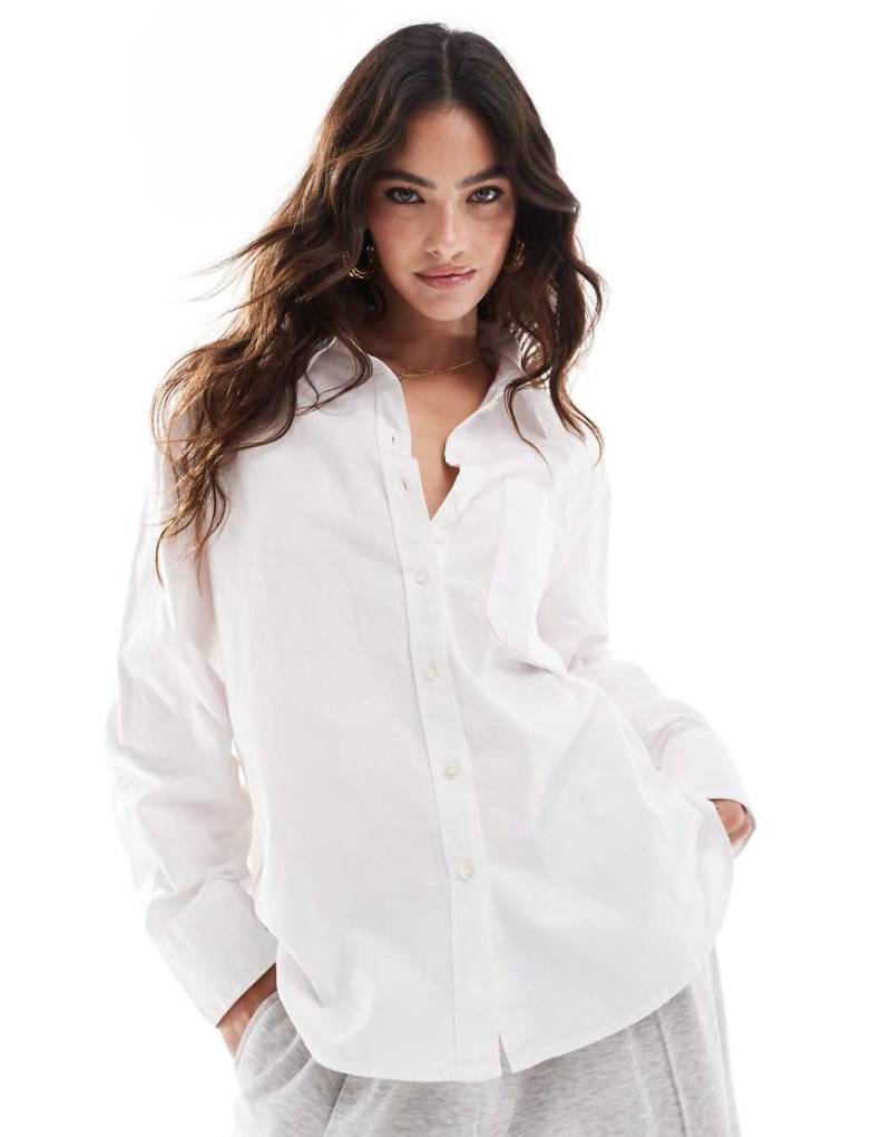 Vero Moda - Oversize-Hemdbluse in Weiß mit breiten Manschetten von Vero Moda