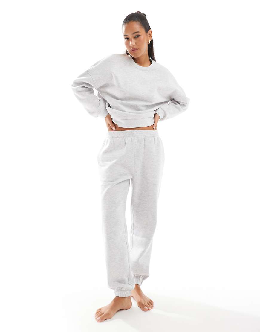 Vero Moda - Oversize-Jogginghose in Hellgrau mit Bündchen, Kombiteil Vero Moda - Oversize-Jogginghose in Hellgrau mit Bündchen, Kombiteil von Vero Moda