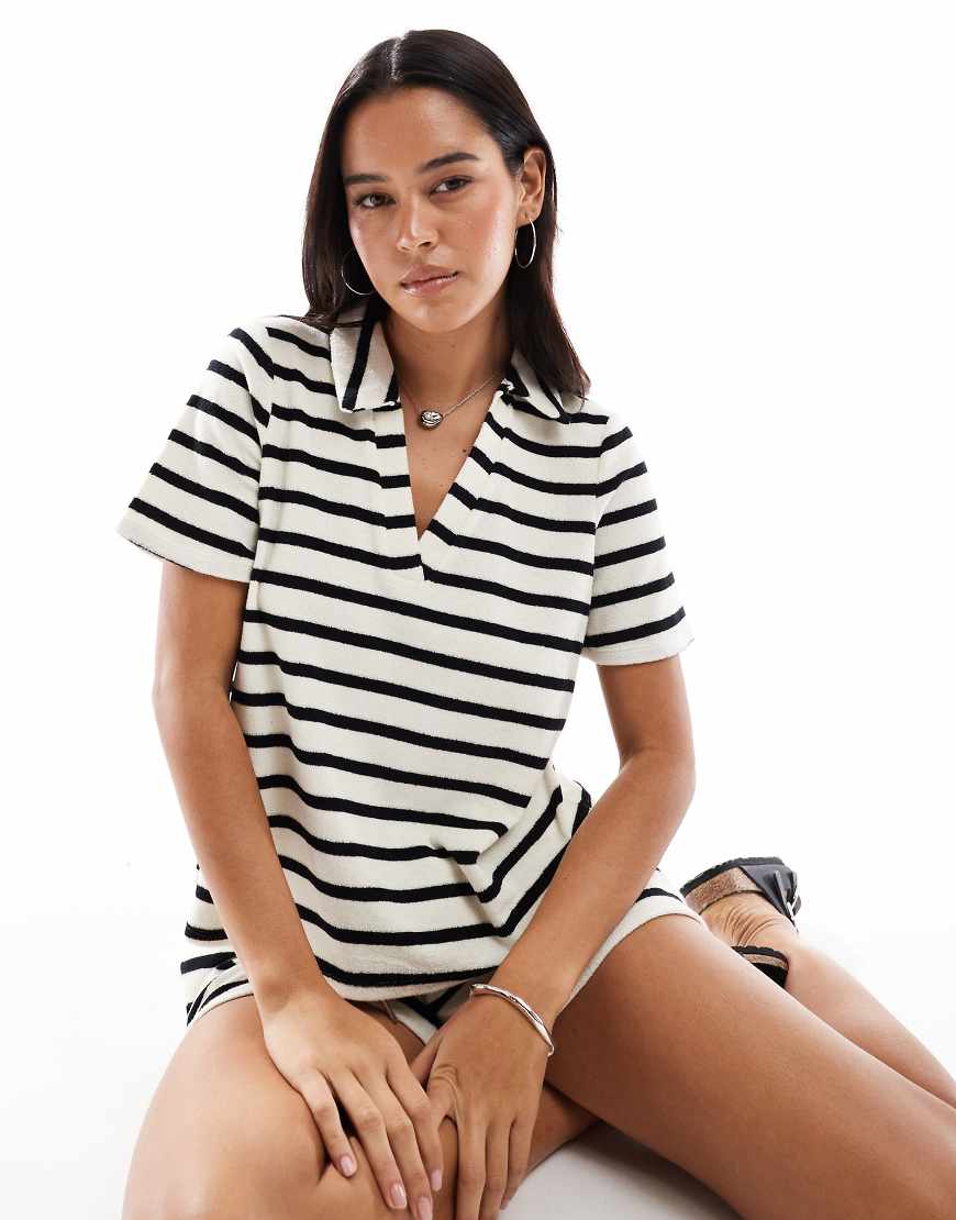 Vero Moda - Polo-T-Shirt aus Frottee in Schwarz-Weiß gestreift, Kombiteil-Bunt von Vero Moda