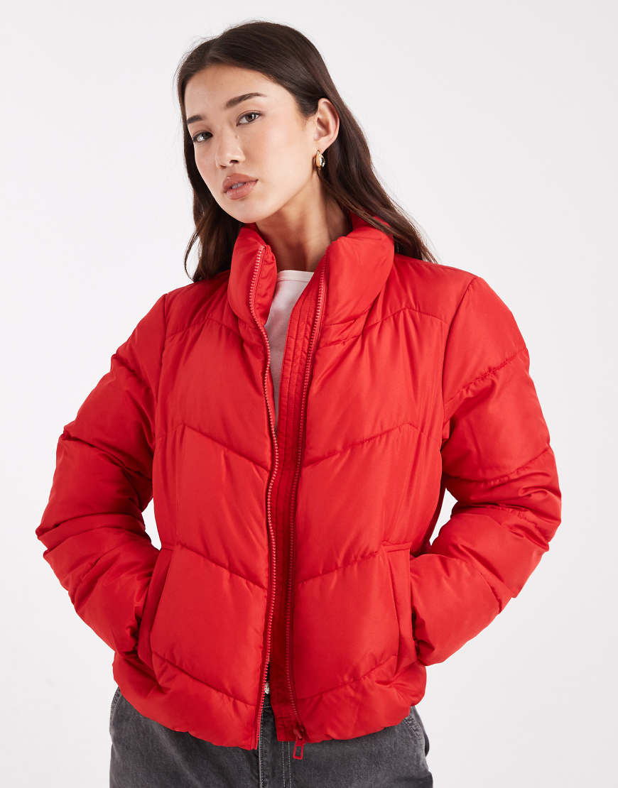 Vero Moda - Pufferjacke in Schleifenrot von Vero Moda