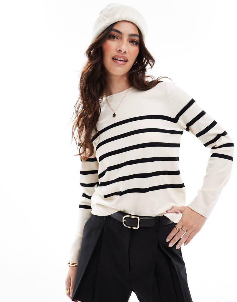 Vero Moda - Pullover in Cremeweiß mit Rundhalsausschnitt und schwarzen Streifen von Vero Moda