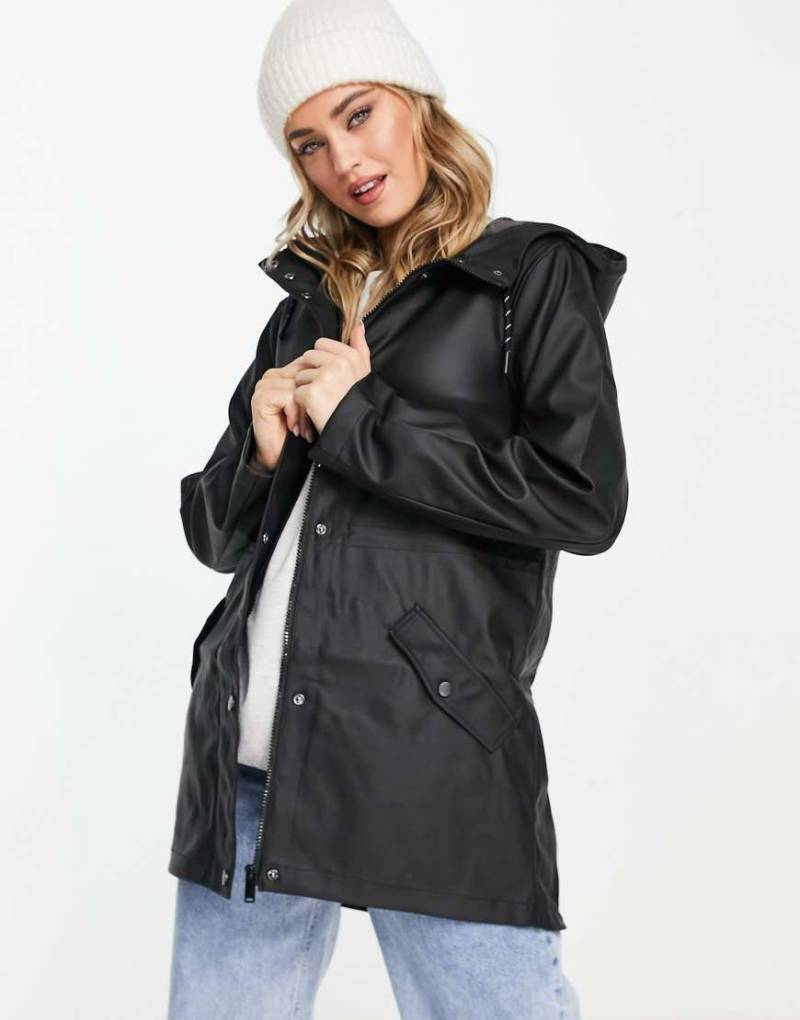 Vero Moda - Regenjacke in Schwarz mit Kapuze von Vero Moda
