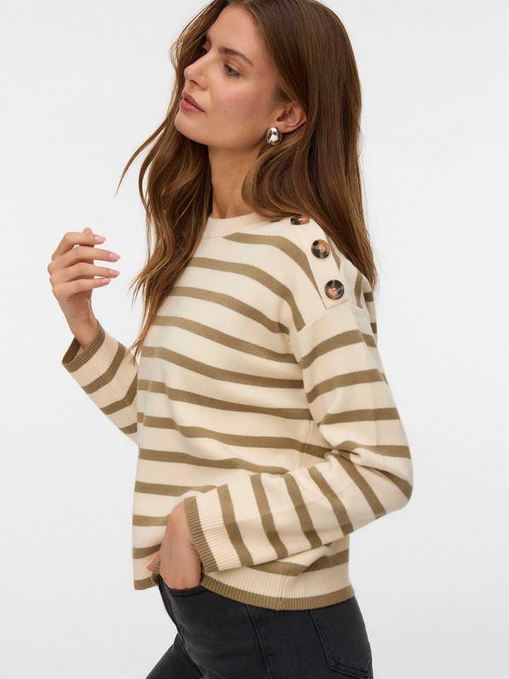 Vero Moda Rundhalspullover VMSABA LS O-NECK BUTTON PULLOVER GA NOOS mit Zierknöpfen auf der linken Schulter von Vero Moda