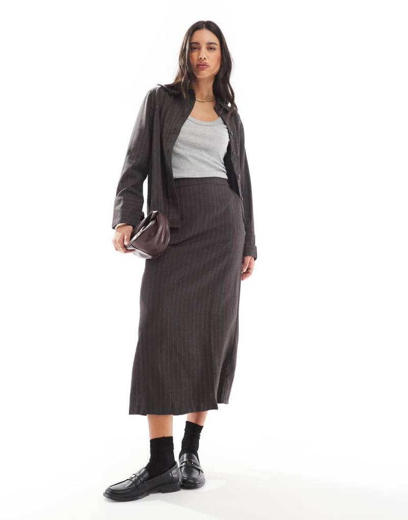 Vero Moda - Säulen-Maxirock in Dunkelgrau mit Nadelstreifen, Kombiteil von Vero Moda