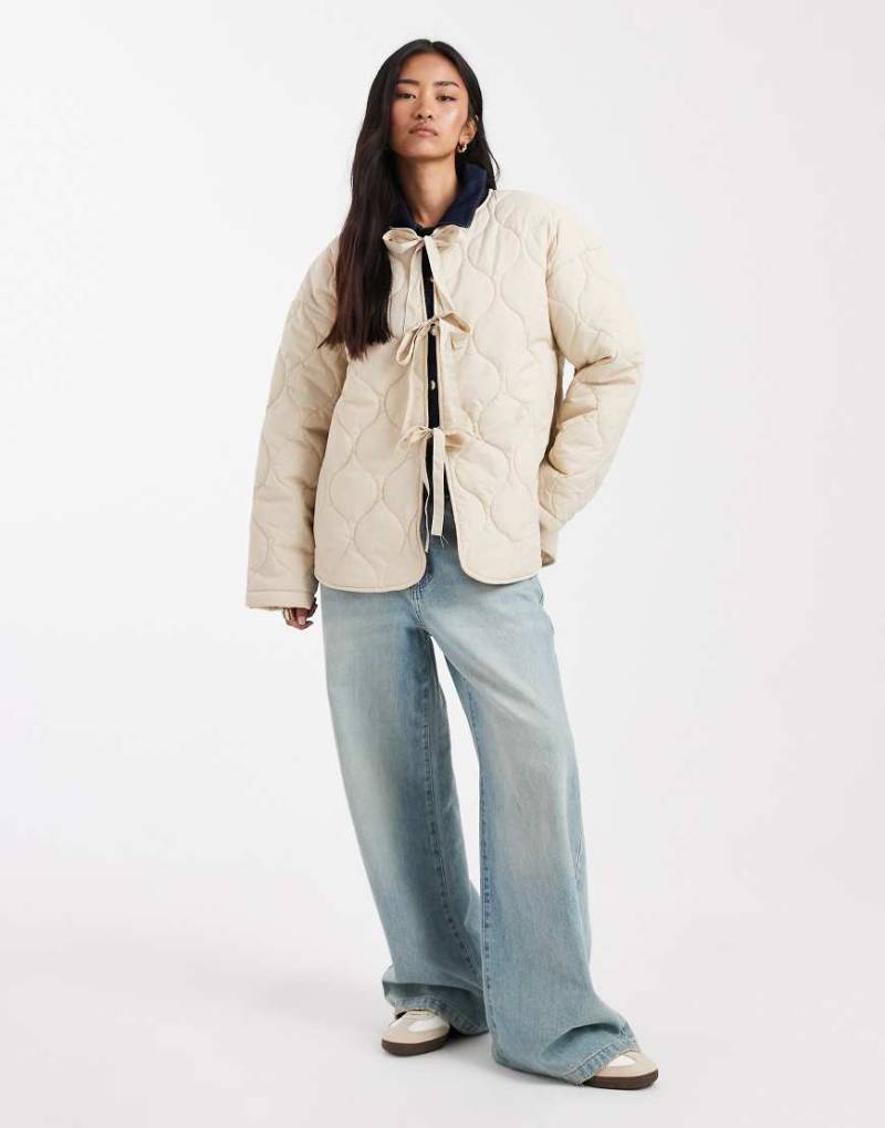 Vero Moda - Steppjacke in Haferbeige mit gebundener Vorderseite-Neutral von Vero Moda