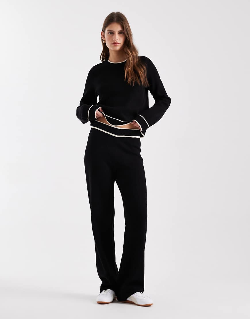 Vero Moda - Strickhose in Schwarz mit kontrastierender Paspelierung in Cremeweiß, Kombiteil von Vero Moda