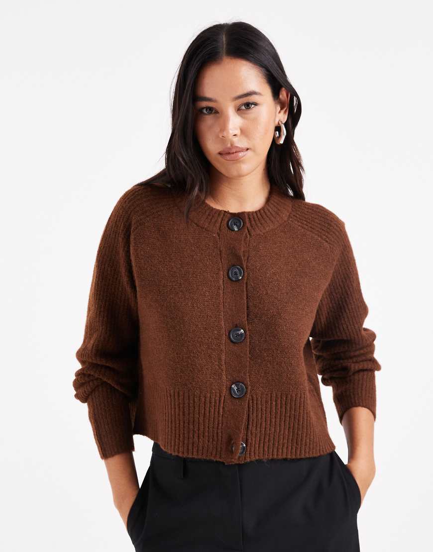 Vero Moda - Strickjacke in warmem Schokobraun mit gerippten Säumen-Brown von Vero Moda