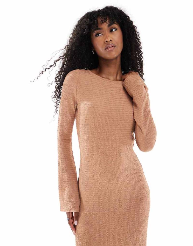 Vero Moda - Strukturiertes Maxikleid in Mokka mit Glockenärmeln-Braun von Vero Moda