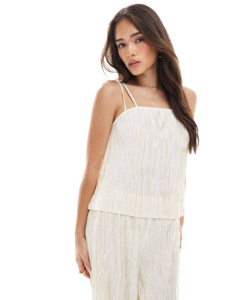 Vero Moda - Strukturiertes Plissee-Camisole in Birkencremeweiß mit zweireihigen Trägern, Kombiteil von Vero Moda