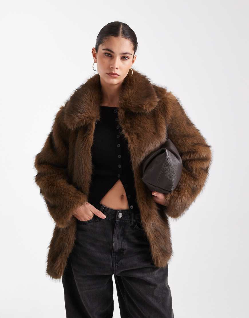 Vero Moda - Superweiche Jacke aus flauschigem Kunstpelz in Braun-Brown von Vero Moda