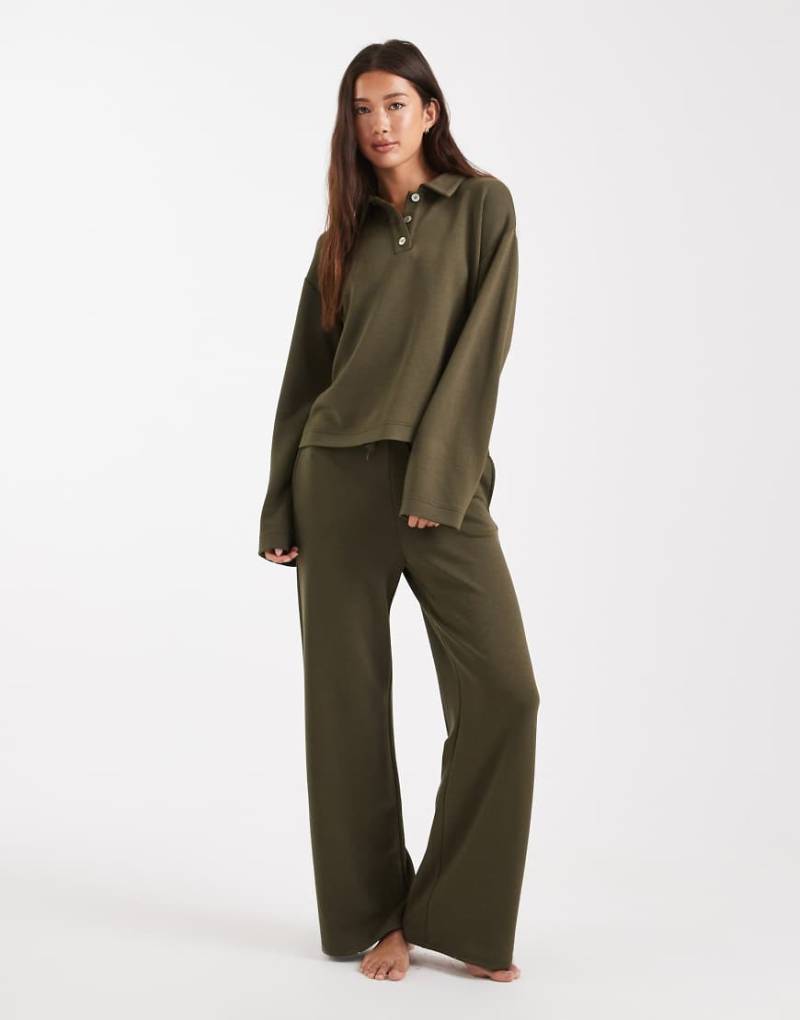 Vero Moda - Superweiche Jogginghose in Olivgrün mit Bindeband an der Taille und weitem Bein, Kombiteil von Vero Moda