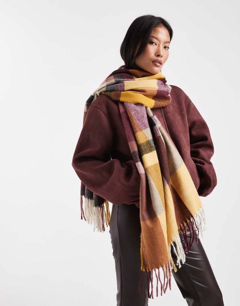 Vero Moda - Superweicher Schal mit Karomuster in Burgunderrot, Creme und Gelb und Quastensaum von Vero Moda