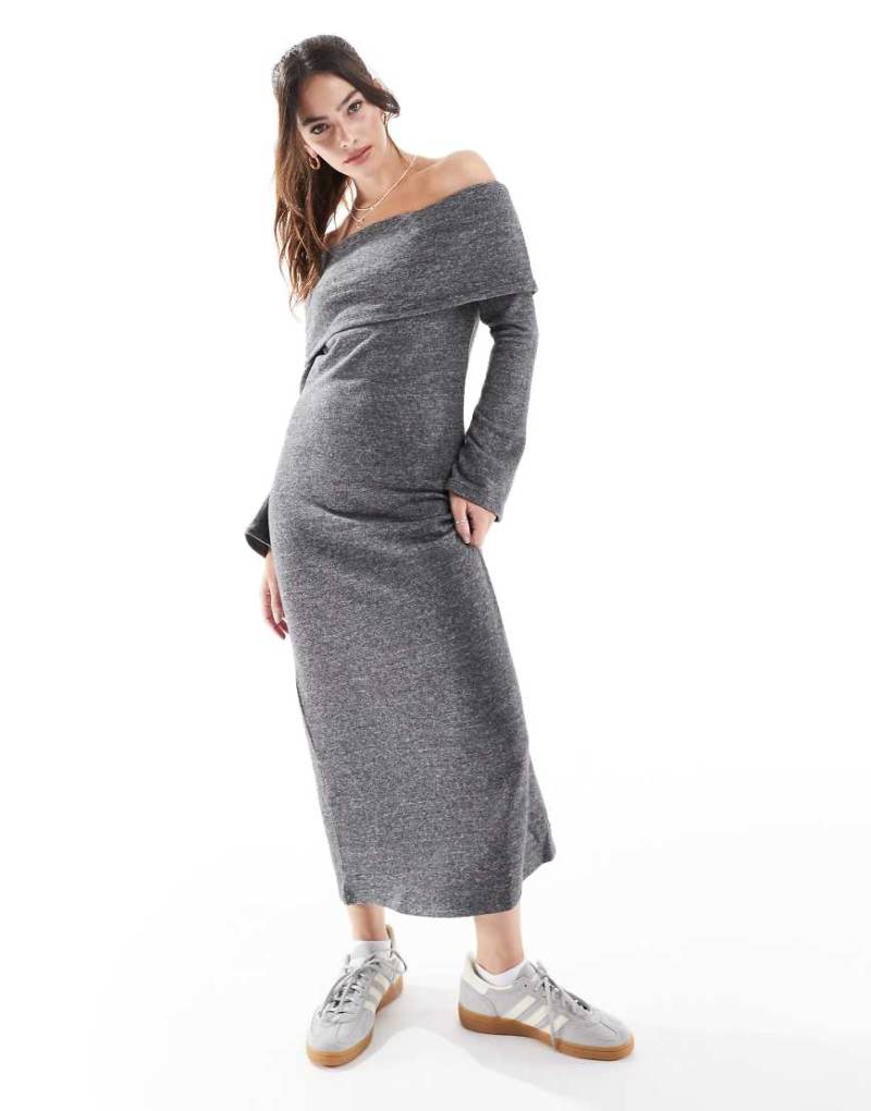 Vero Moda - Superweiches, knöchellanges Kleid in Dunkelgrau meliert mit schulterfreiem Design von Vero Moda