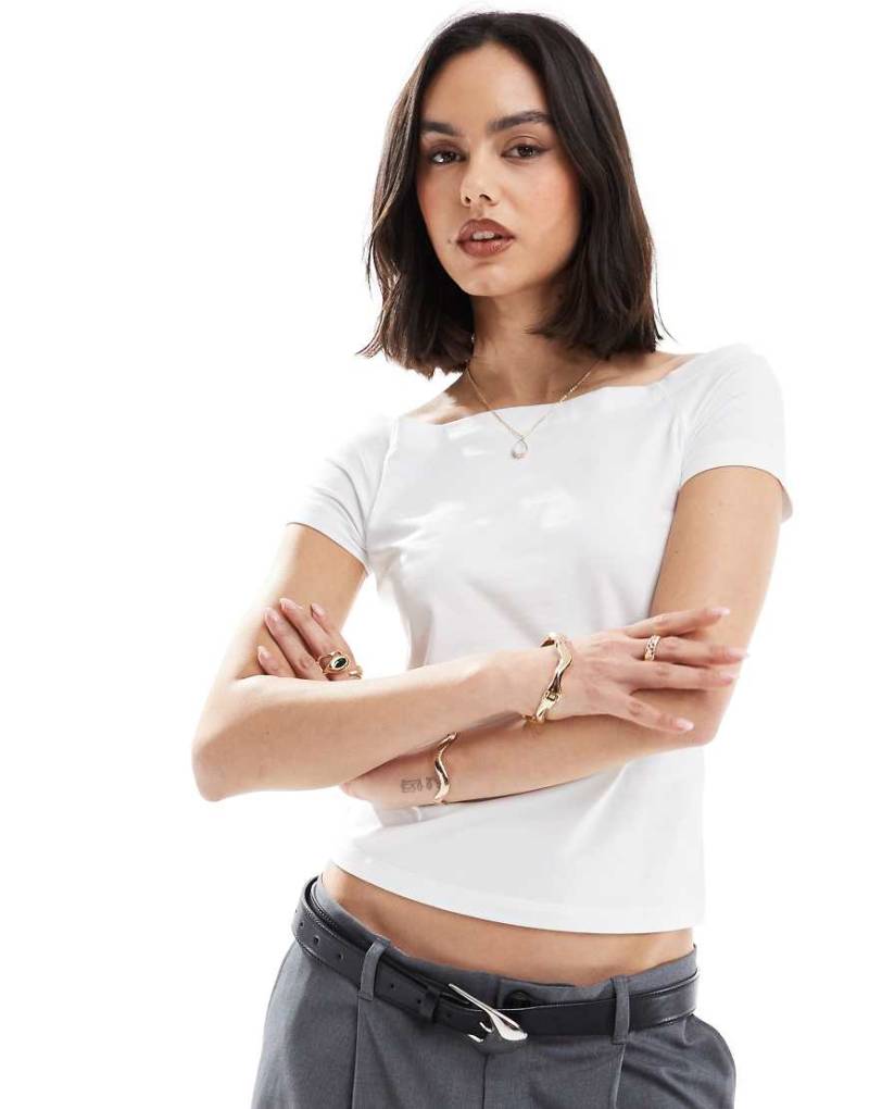 Vero Moda - T-Shirt in Weiß mit Kappärmeln von Vero Moda