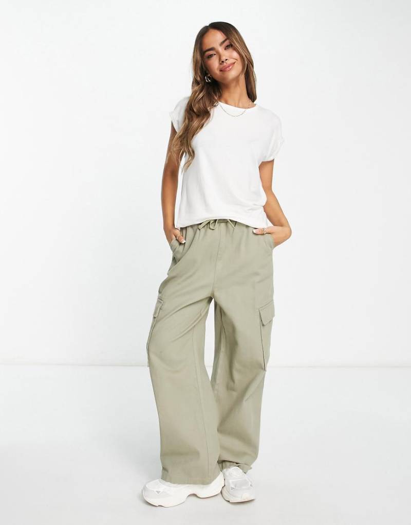 Vero Moda - T-Shirt in Weiß mit Rundhalsausschnitt von Vero Moda