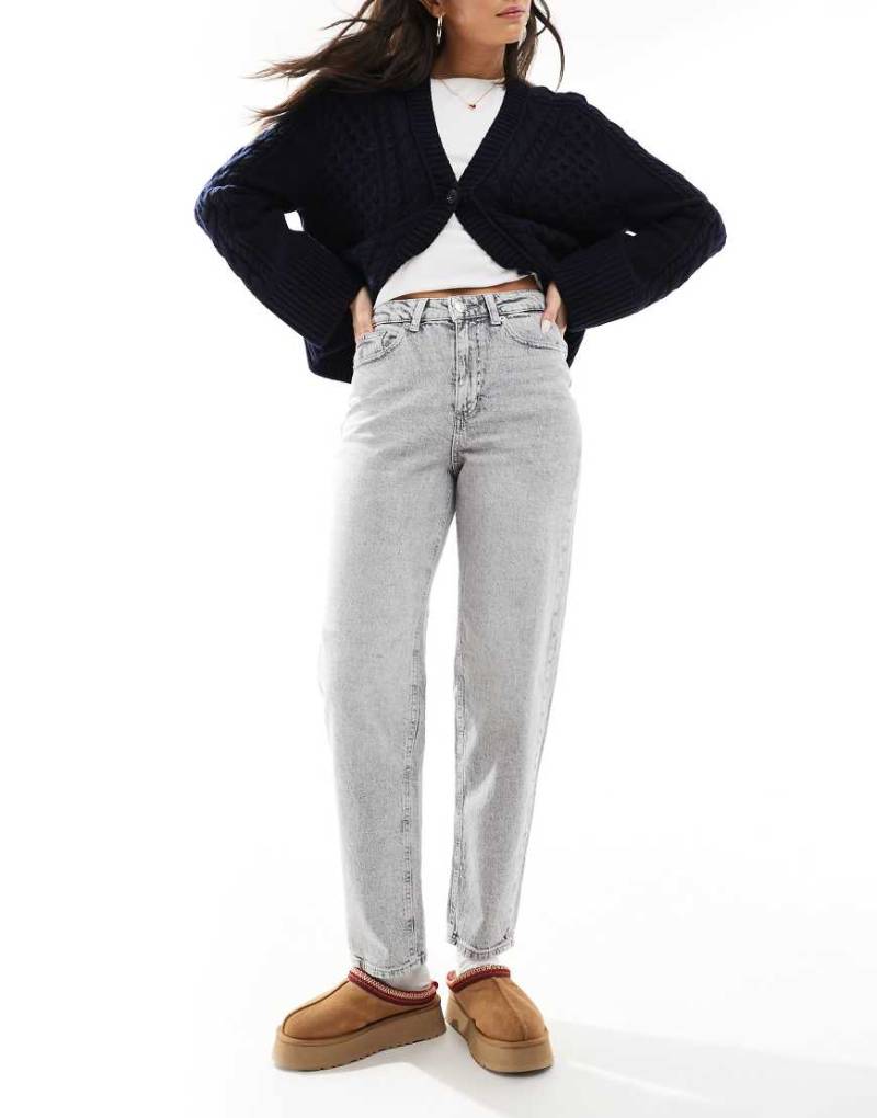 Vero Moda - Tessa - Mom-Jeans aus Denim in Hellgrau von Vero Moda