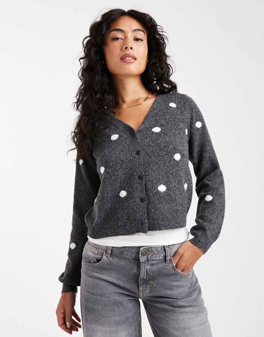 Vero Moda - Weiche Cropped-Strickjacke in dunkelgrau meliert mit Polka Dots von Vero Moda