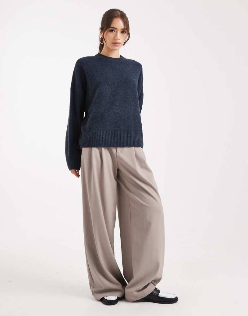 Vero Moda - Weicher Pullover in Marineblau mit Rundhalsausschnitt von Vero Moda