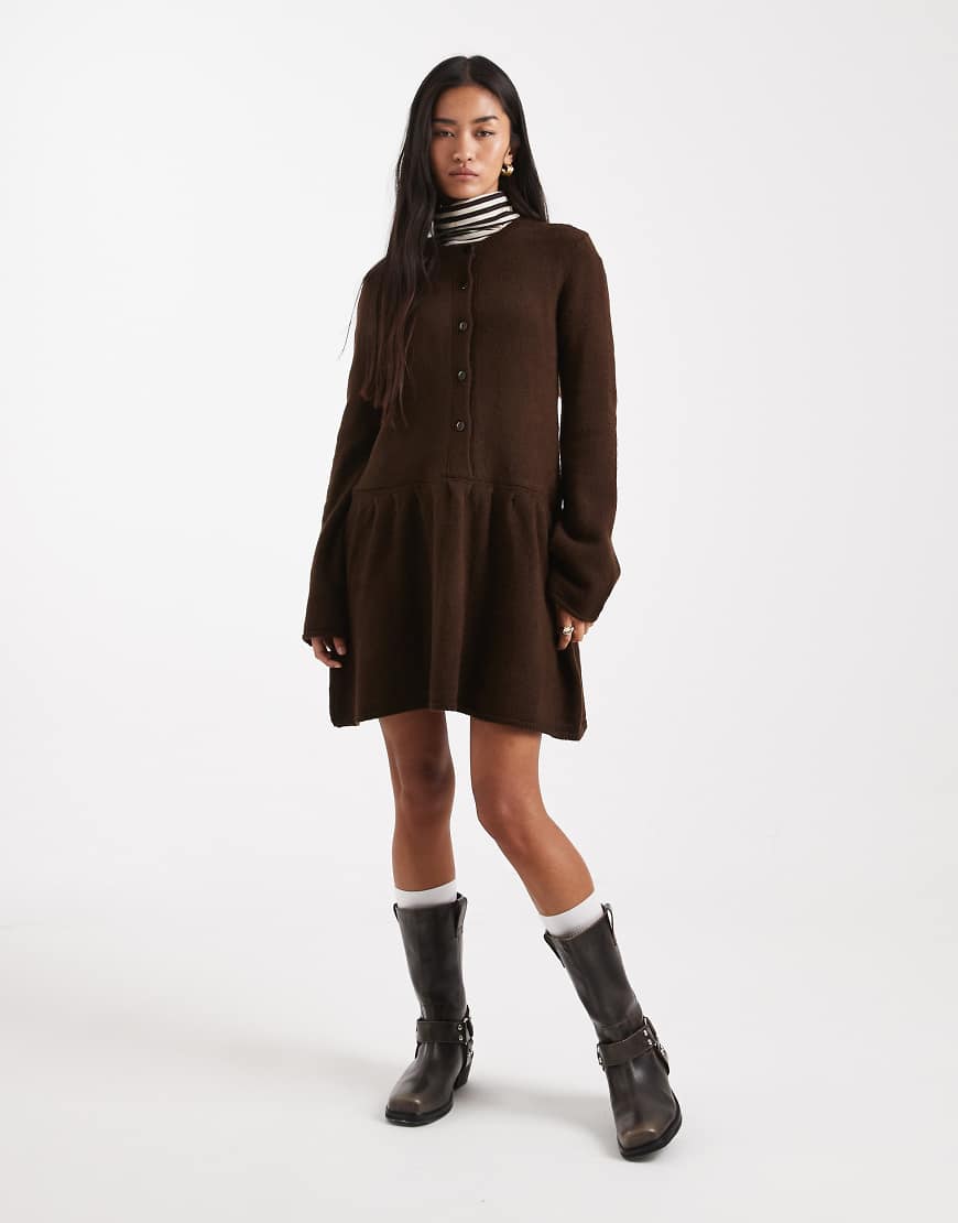 Vero Moda - Weiches Strick-Minikleid in Schokobraun meliert mit Knopfleiste vorne-Brown von Vero Moda