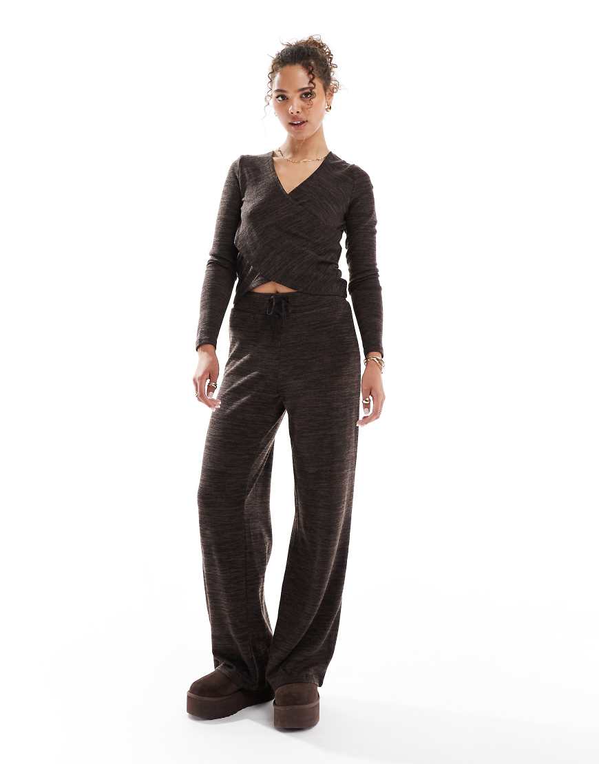 Vero Moda - Weit geschnittene Jersey-Hose in meliertem Schokobraun, Kombiteil von Vero Moda